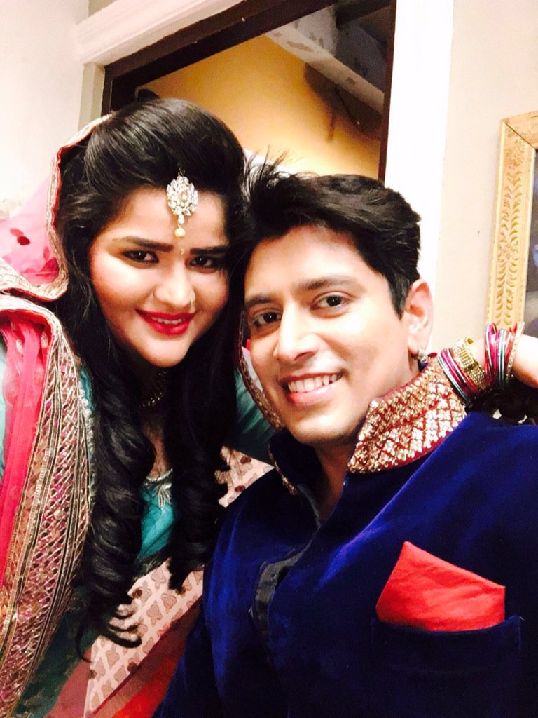 simranforyou's tweet photo. You are looking so so so handsome here @IshqKaRangSafed @ColorsTV #rajaawasthi @iamkhushwalia https://t.co/aWlZKAnIk2