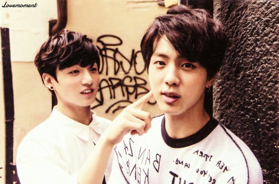 MawarJK's tweet photo. Spesial
#jin
#jungkook
#4generasi 😄😄 https://t.co/52UKFe7gnS