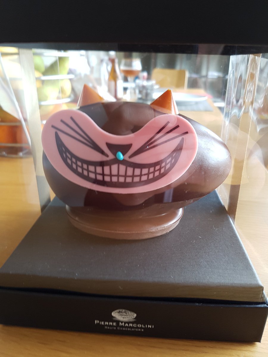damdorcec's tweet photo. Vive les cloches belges #TenirBon @Ofe_Beo #levelcat https://t.co/eBcmbySPbl