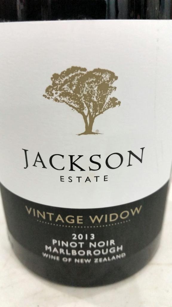 Easter Sunday Ideal Home Show Pinot Noir. Cheers! <a href="/jacksonestate/">Winemaker</a> <a href="/ideal_home_show/">Ideal Home Show</a>