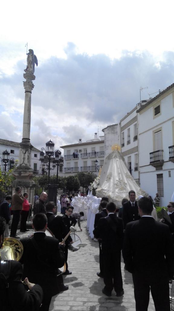ammvya's tweet photo. Madre Hiniesta de Manuel Marvizon en el Llano San Rafael con la hermandad @El_Resucitao https://t.co/xMasoeYA4m