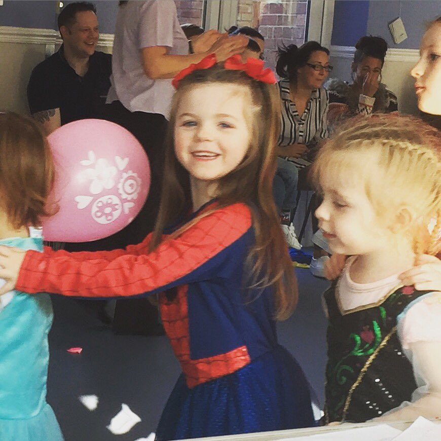 ChelseaPiercy's tweet photo. That face ❤️🌍 https://t.co/nybgEdlfEE