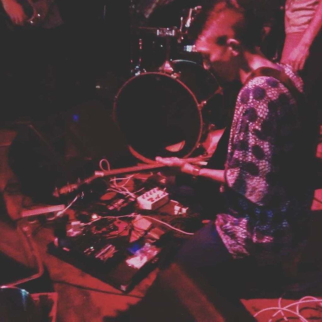 Seperti malam-malam sebelumnya, kami dibantu oleh satria bergitar mz @fikrihadiansyah dari <a href="/vincentvegaband/">V^</a> <a href="/thetri/">detri maulana</a>…