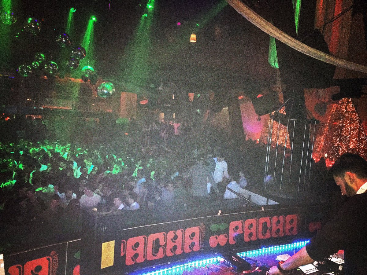 Fotos de anoche en <a href="/PACHALAPINEDA/">PACHA LA PINEDA</a> gracias a todos!!! Brutal!