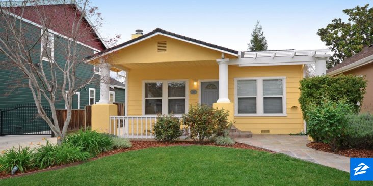 zillow's tweet image. Nationwide, home values have grown on a year-over-year basis for 43 months straight. zlw.re/6017BgFT1