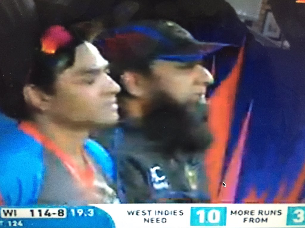 WoShakhs's tweet photo. Cmon #AFG win this for #Inzi!! #AFGvWI #WT29 https://t.co/uPdr8UABUI