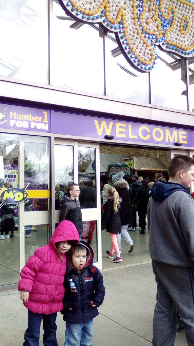 lauren436728's tweet photo. Day out at m and d's #bowhome https://t.co/x7WdvdMGTv