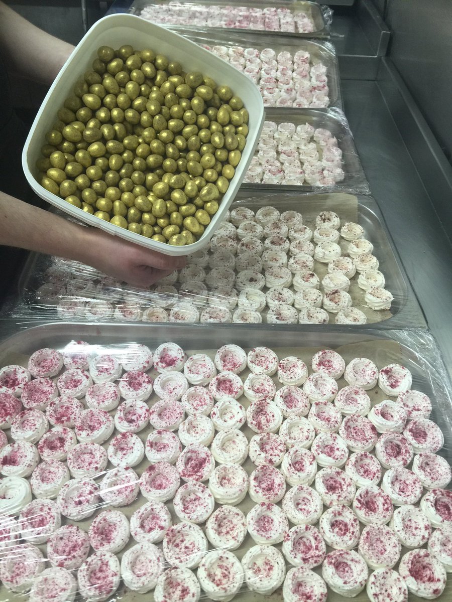 nutsfood's tweet photo. Nutters Golden Nests of Wonder #EasterSunday #PetitFours #DriedRaspberryPavlova #RaspberryCurd #PushOnChefs https://t.co/H8RgXBdHBc