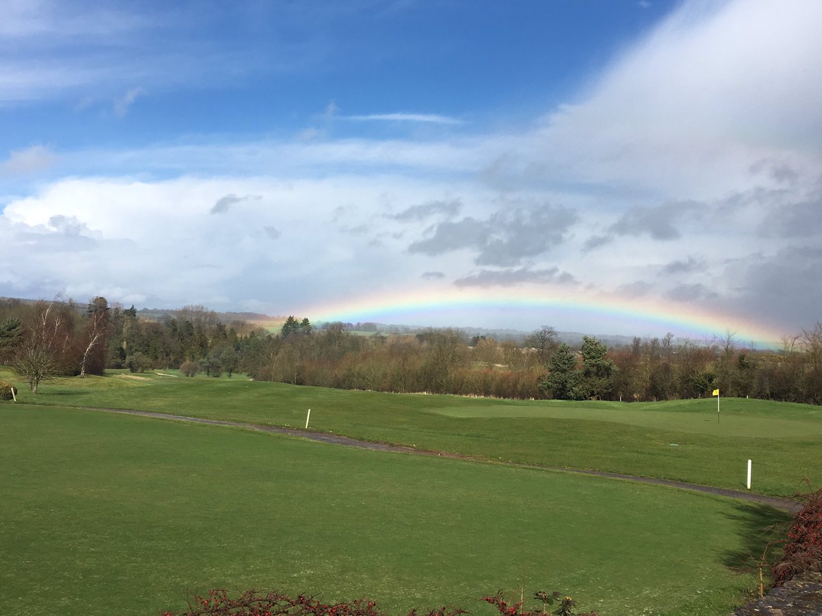 endyak's tweet photo. Pot of gold on 18th tee @CumberwellPark https://t.co/32OlArZKIk