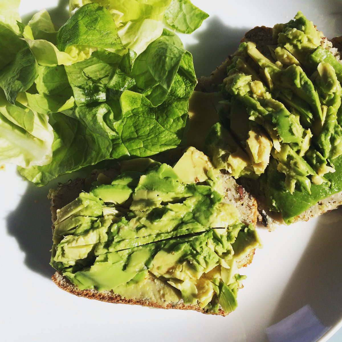 1sharongarner's tweet image. Happy Green Easter! #avocado #seedbread #cleaneating #healthy #lunch #nutrition #fitfam