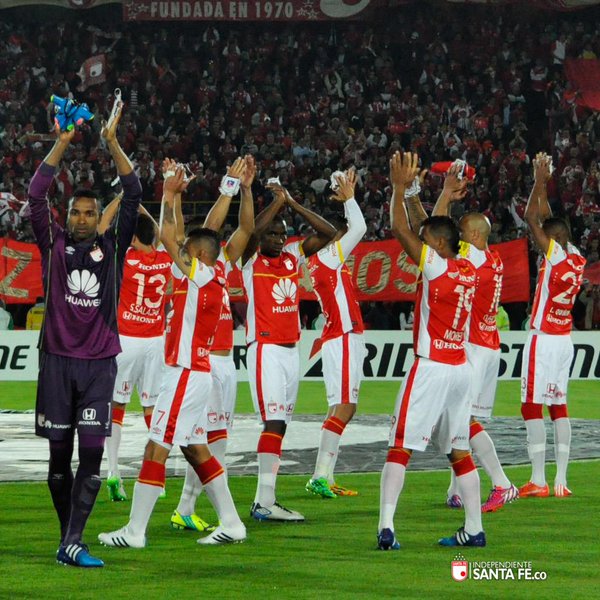 LEVANTA LA MANO SI HOY ACOMPAÑARAS AL PRIMER CAMPEON