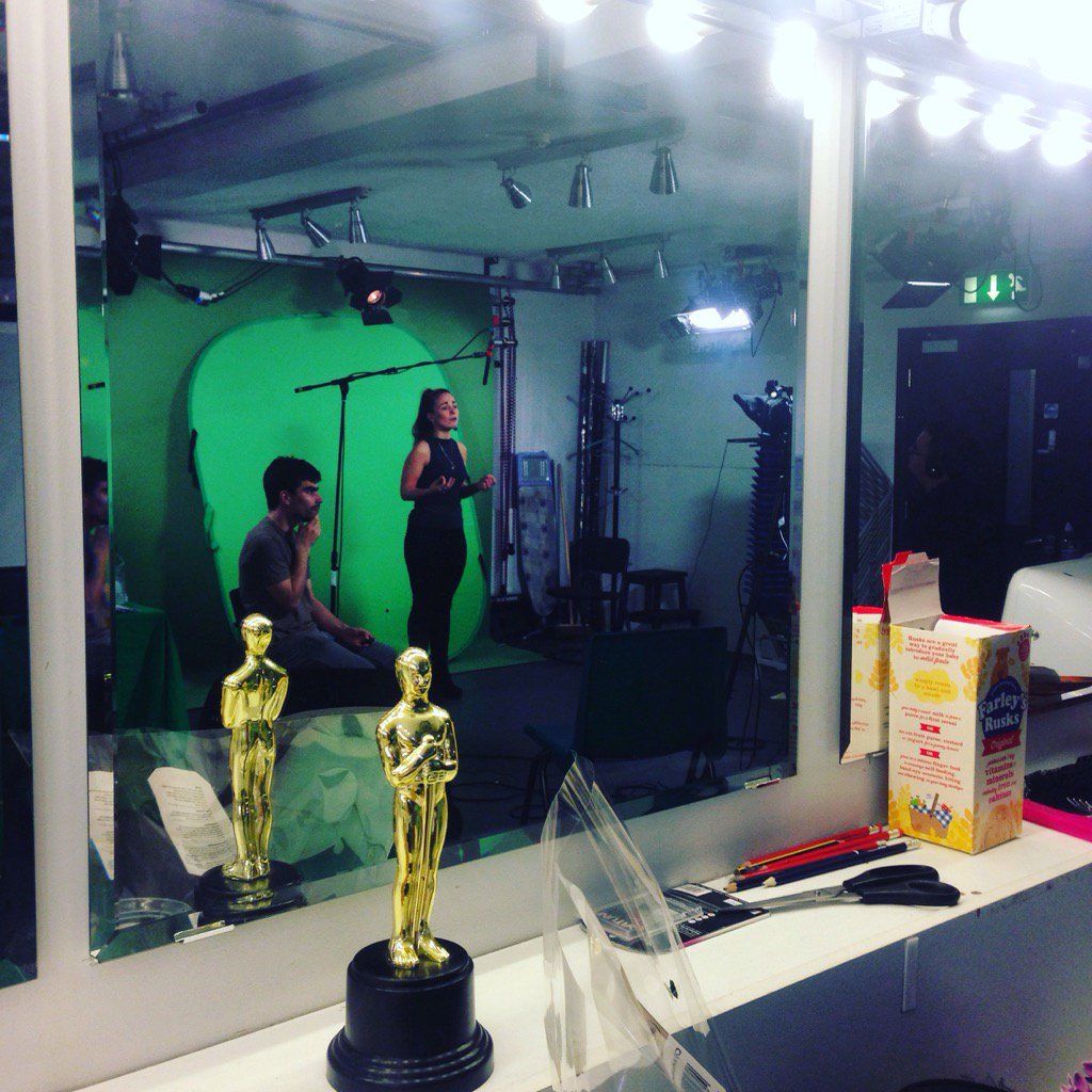 SarahMacKenzie0's tweet image. Great day on studio with @ClCreatives #presenting #studio #scottish #actress