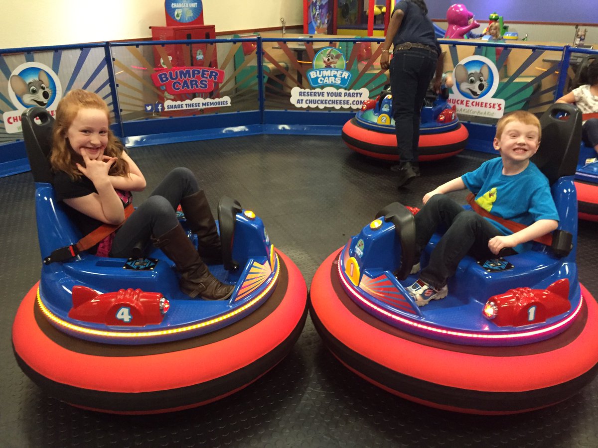 KatyHague's tweet photo. St Charles' Chuck E Cheese has bumper cars!!! Woohoo!!! #funeaster @chuckecheese https://t.co/X4wMuCf0ks