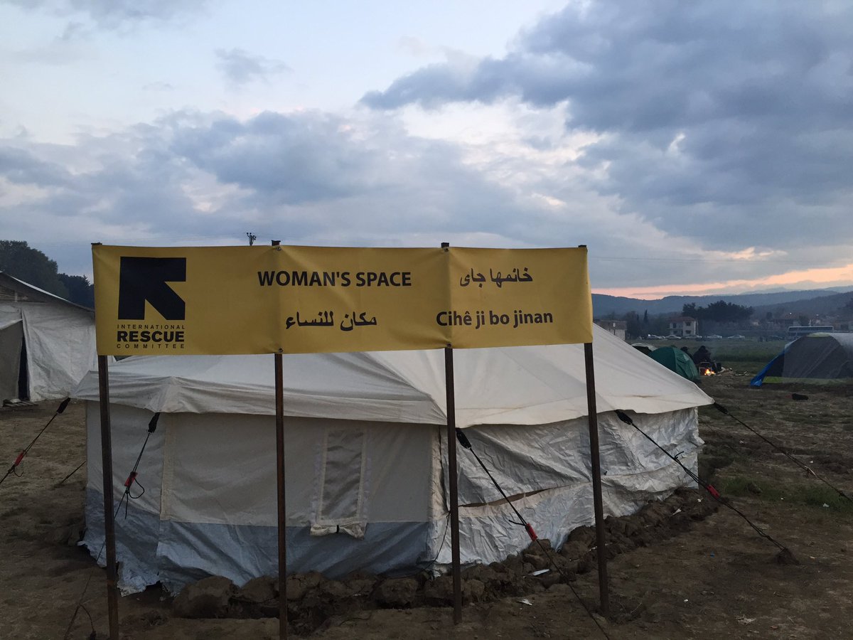 .@theIRC has set up a dedicated women's space in #idomeni. Thanks to @luckycardigan for showing us around! https://t.co/pVIjA4Bp35
