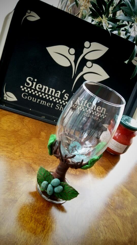 RockCopyRules's tweet image. My first tweet by rockcopy. I had to tweet about the little birdie eggs on this glass our friend Sue Esposito made!