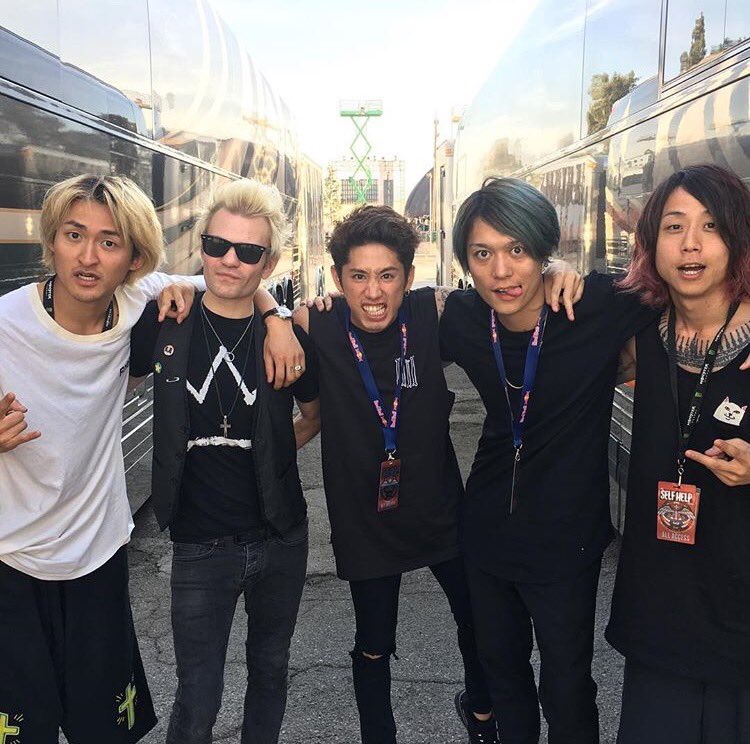 yy_oor109's tweet photo. ONE OK ROCKが好きな人ですが、まだliveに参戦できていません！好き歴1年😂❗️
#ONEOKROCK好きな人RT 
#OORerさんRT 
#OORerさんと繋がりたい https://t.co/mw922cDwqA