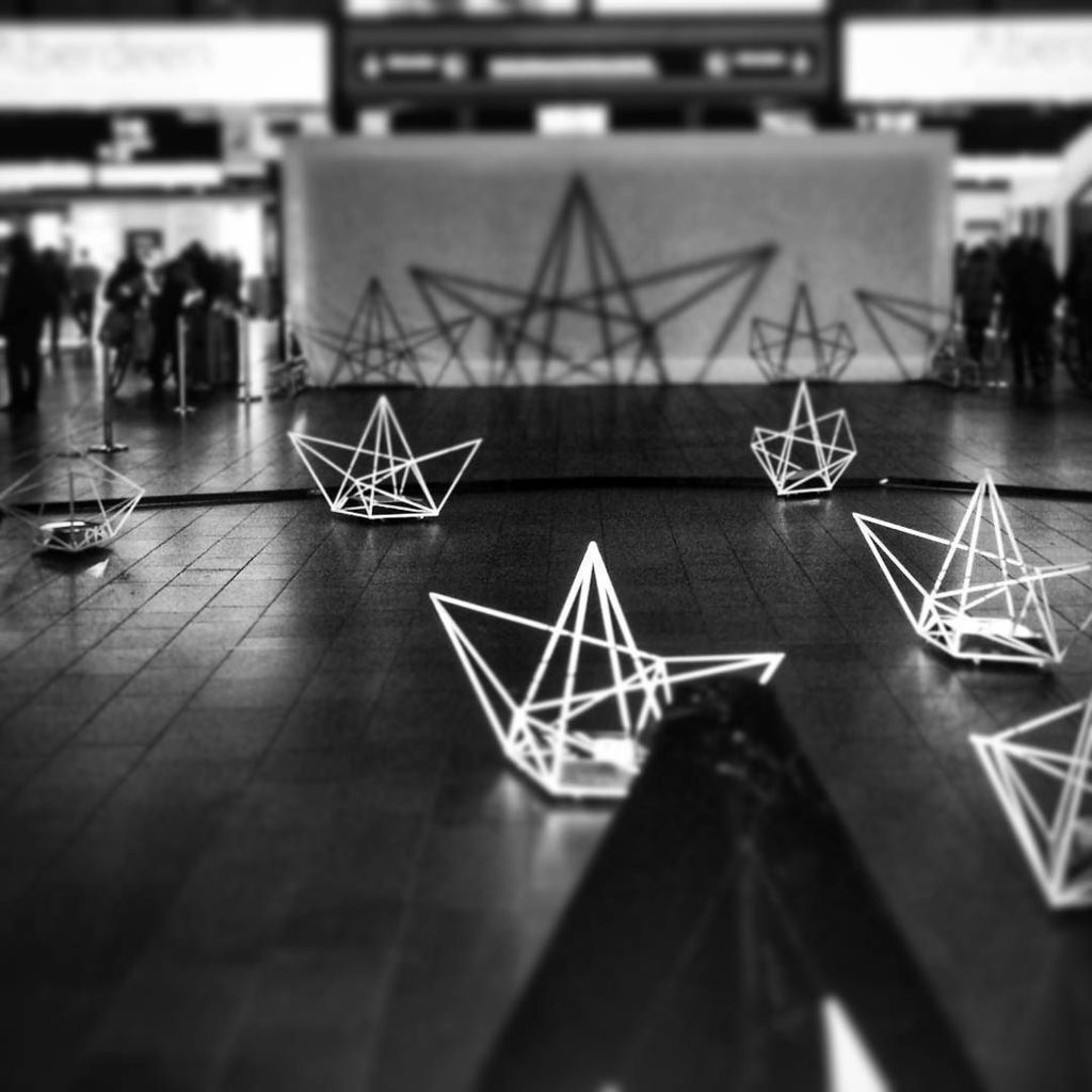 ffm365's tweet photo. Awwww Schiffchen #shadowplay at #luminale2016 #ffm #meinfrankfurt #ffm365 #blackandwhite #… https://t.co/QrD3KUWagp https://t.co/rkZfHt7kwT