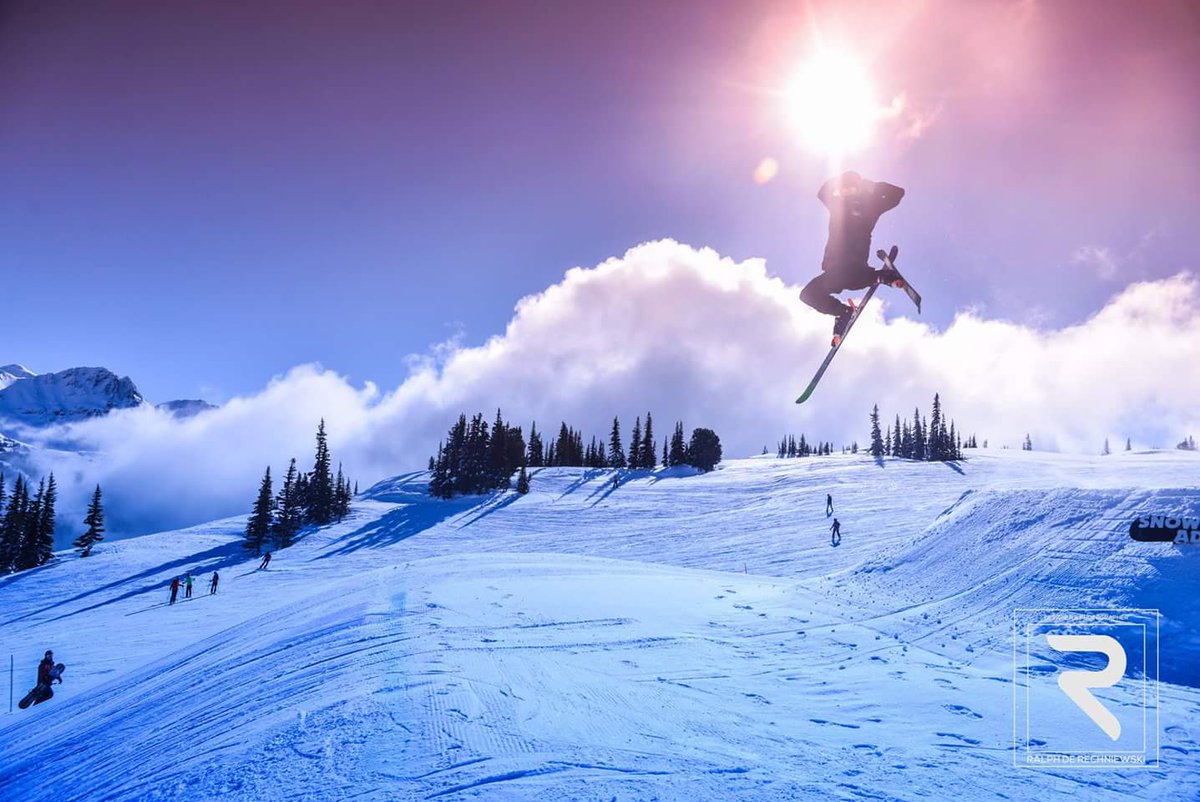 rr_creativity's tweet image. #whistlerblackcomb #whistler #snowboard #snowboardaddiction #official #britishcolumbia #snowpark #rr_creativity