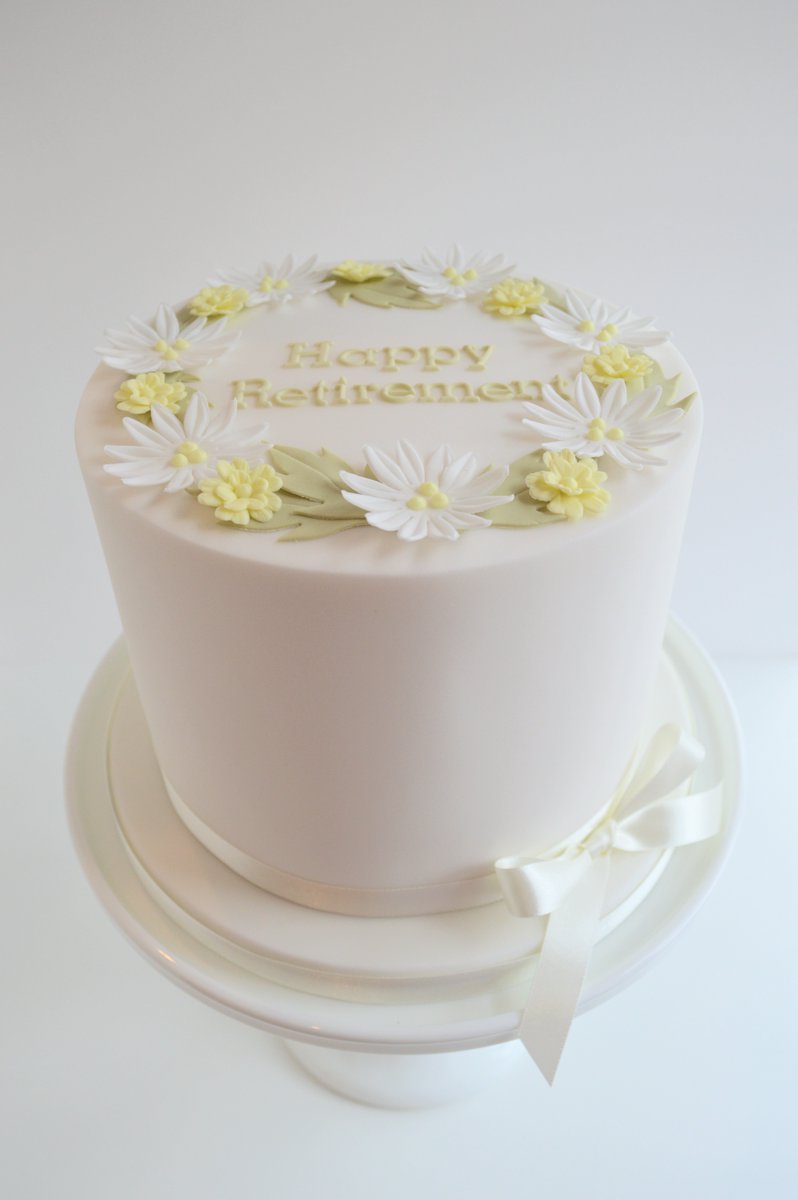 PrettyFancyCake's tweet image. Second cake of the week, Pretty blossom retirement cake #flowers #birthday #celebrate