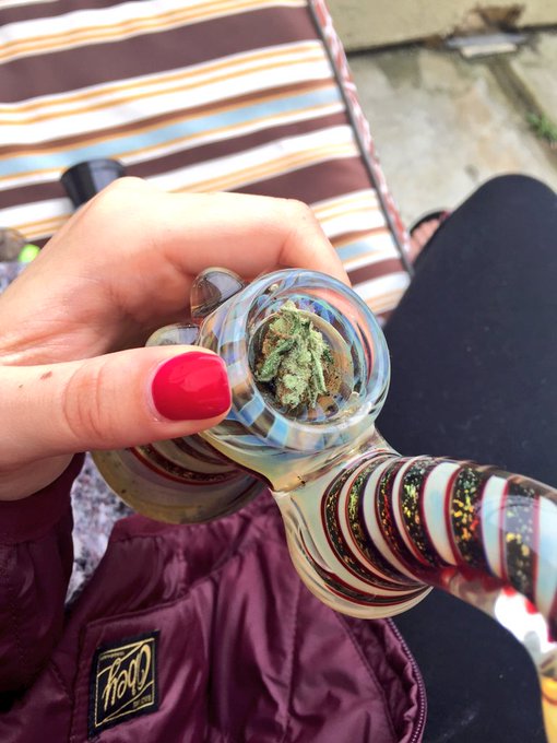 Breakfast bowl of champions 🤘🏻 https://t.co/PJmJw003J2<a href="/tag/sideboob"class="tags"><span>#sideboob</span></a>