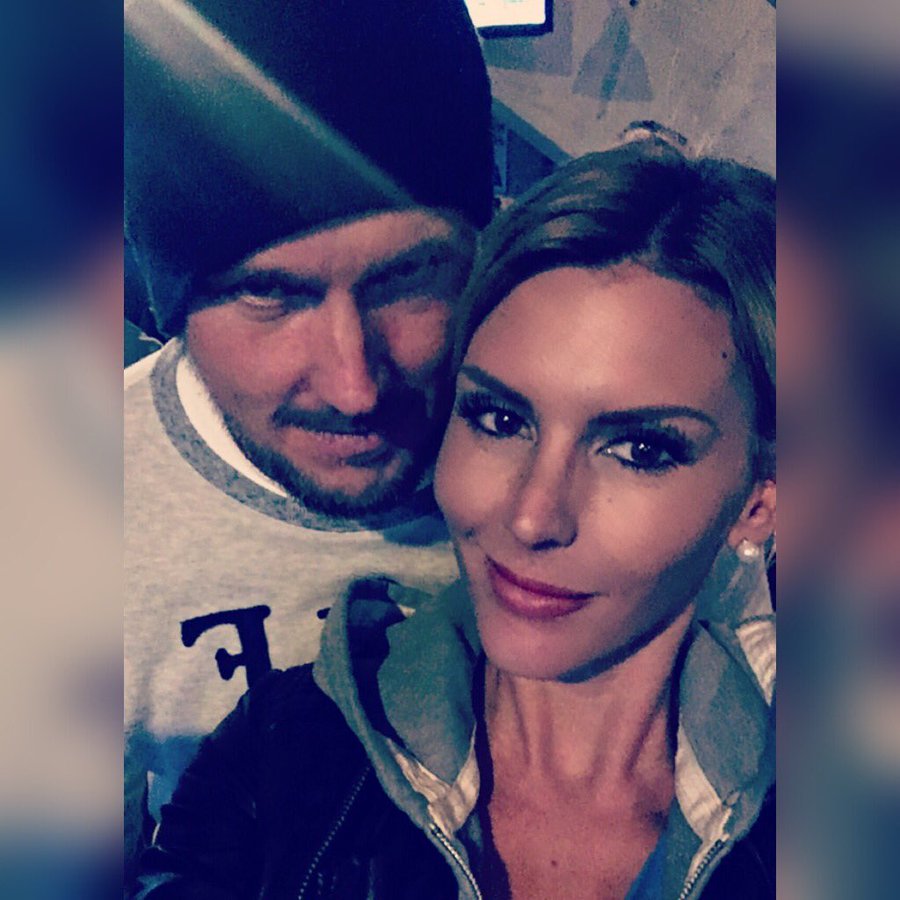 Amélie Neten Et Philippe Léonard Amélie Neten : son compagnon, Philippe Léonard, réagit aux critiques sur  Twitter ! - MCE TV