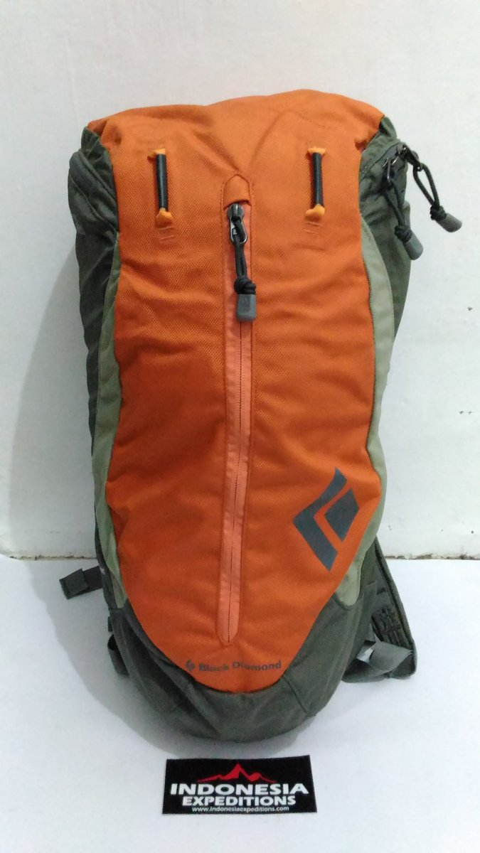 WTS Black Diamond Hollowpoint 20 L IDR 875.000 (harga diskon) Cp egie WA 081282811715 visit indonesiaexpeditions.com/gearshop/