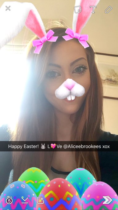 Happy Easter Everyone! 🐰🍫💖 https://t.co/vDyuO3dirt<a href="/tag/tb"class="tags"><span>#tb</span></a>