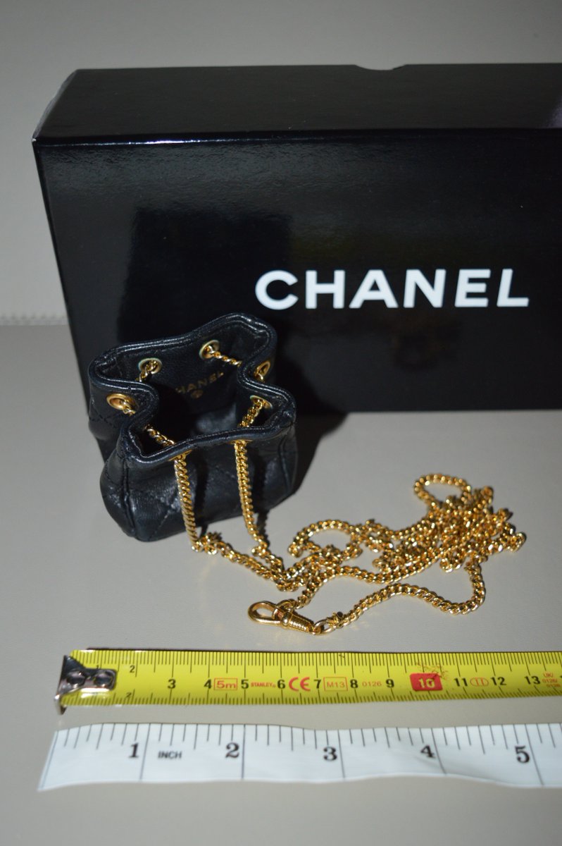 Chanel Vintage tweet media