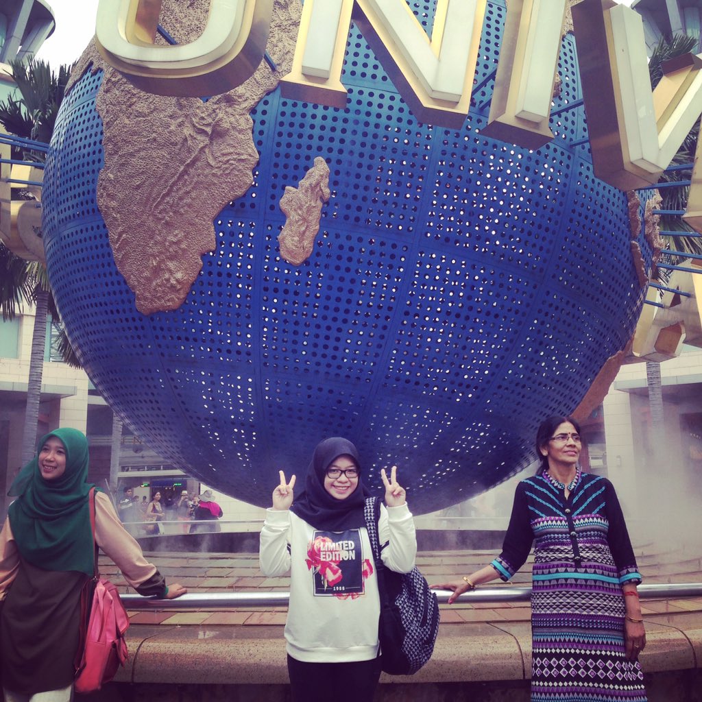 nurafikhaJannah's tweet photo. #throwback #singaporetrip #27Mac #2016 https://t.co/Lxg3F1IjzT