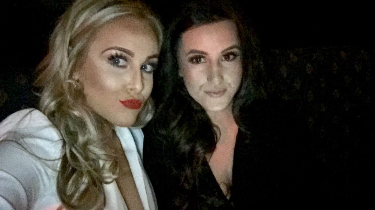 CharlotteWard_'s tweet photo. Lambes 21st https://t.co/KrFuLZ0uYh