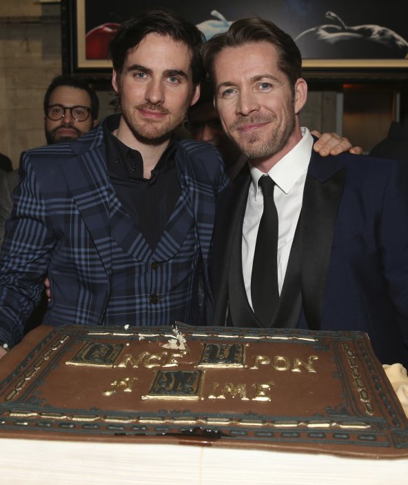 Seananigans418's tweet photo. ICYMI: OUAT TURNS 100 SPAM OF OUR #ManCandyofOuat
#OnceUponATime
These guys <3 https://t.co/0G6q23gDn2
