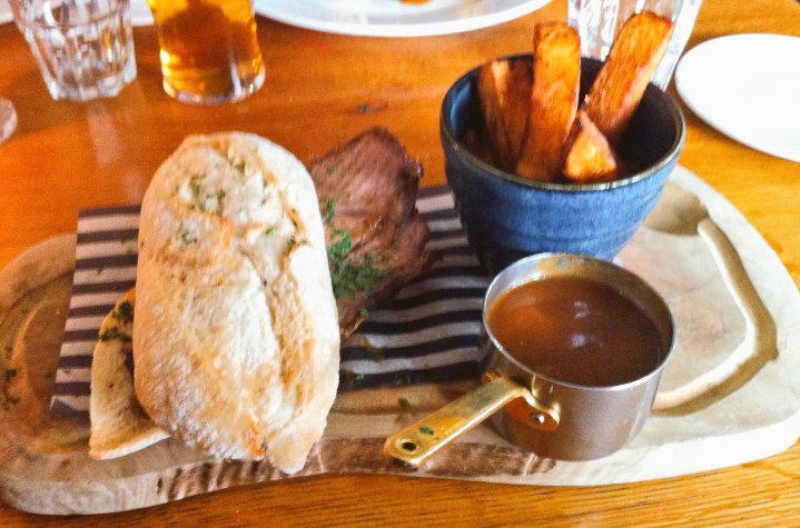 MsVPhelan's tweet photo. Back! Food was lush at 'The Castle' @1Xtra #BeefSandwitch https://t.co/evmCEXdESf