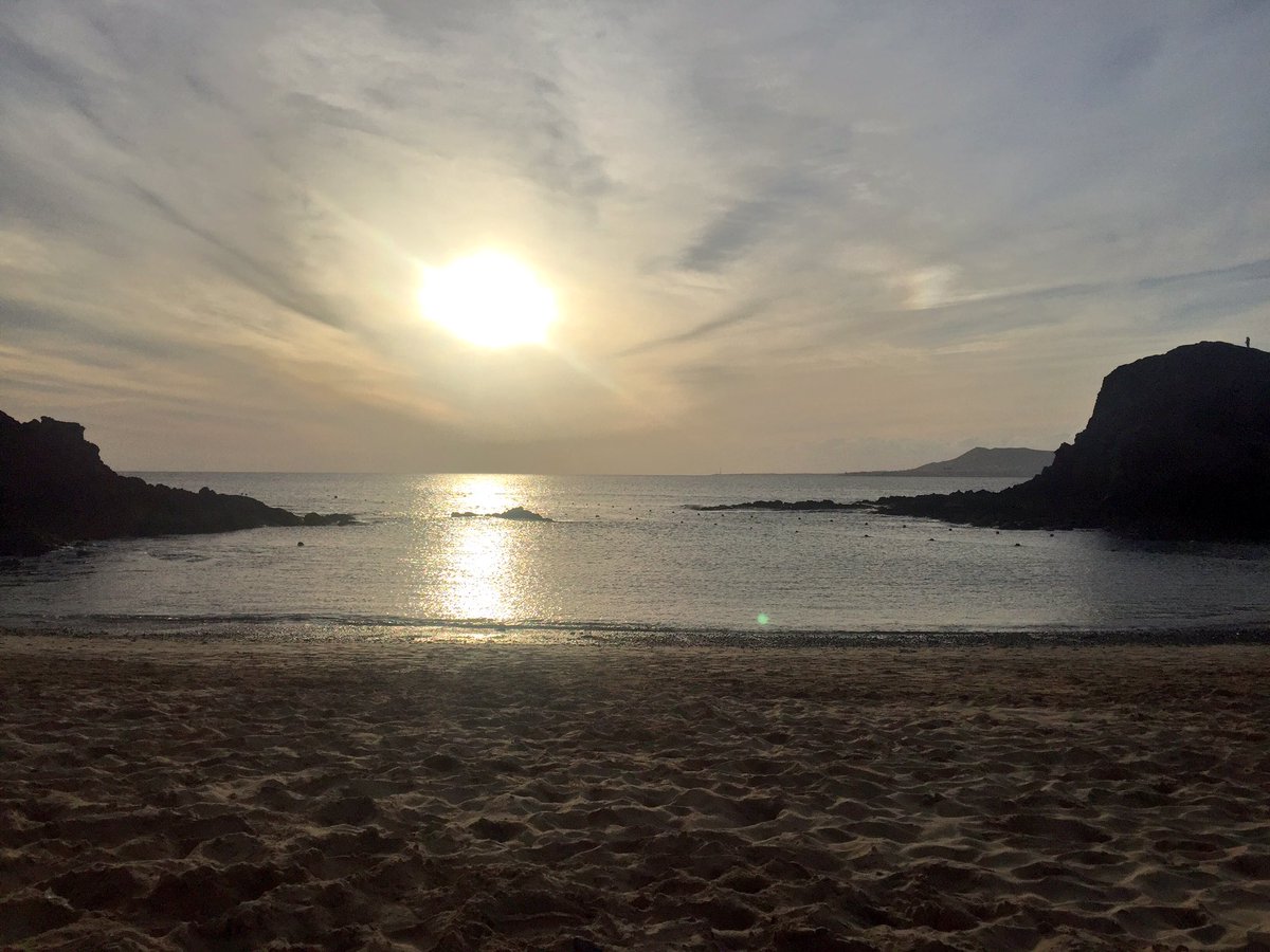 amaianavas's tweet photo. Bye bye #lanzarote #fuerteventura #easterover #BackHome https://t.co/DEjxurZ6rF