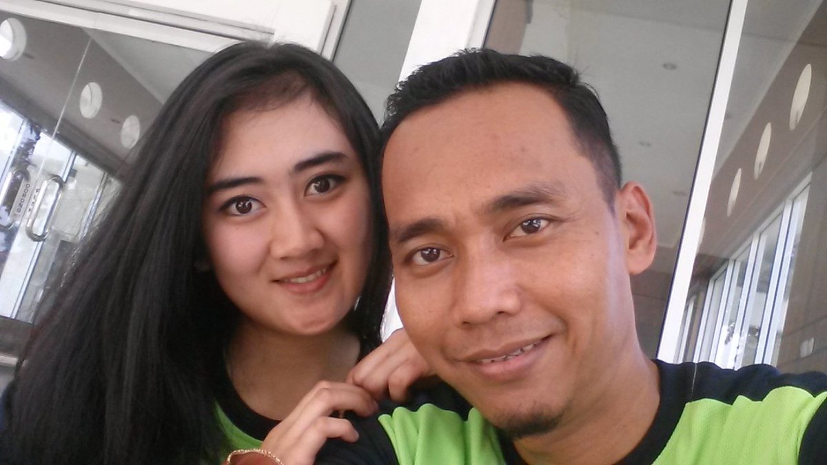 Indahnya saat bersama..kau dan aku selamanya dalam kenyamanan cinta.