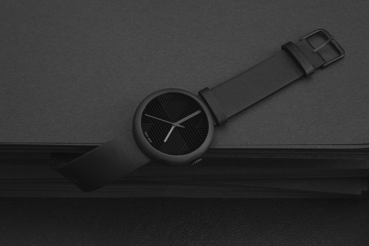 business's tweet photo. It's time to buy a minimalist black watch https://t.co/VMezjNwrfn https://t.co/MkT2auih2I