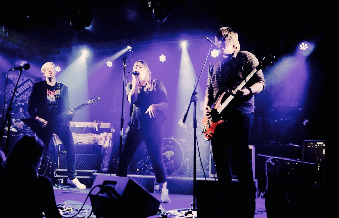 TheHartsBand's tweet photo. The River Rooms (24/03/16) https://t.co/c3AJkGUObu