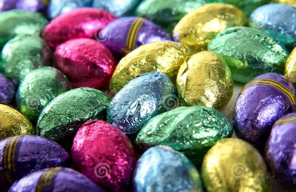 JeffGelberg's tweet photo. It's a bad day to be allergic to #chocolate. #yesiam #doesntstopme #wheredshehidethoseeggs #Easter https://t.co/qgVaFqFpqL