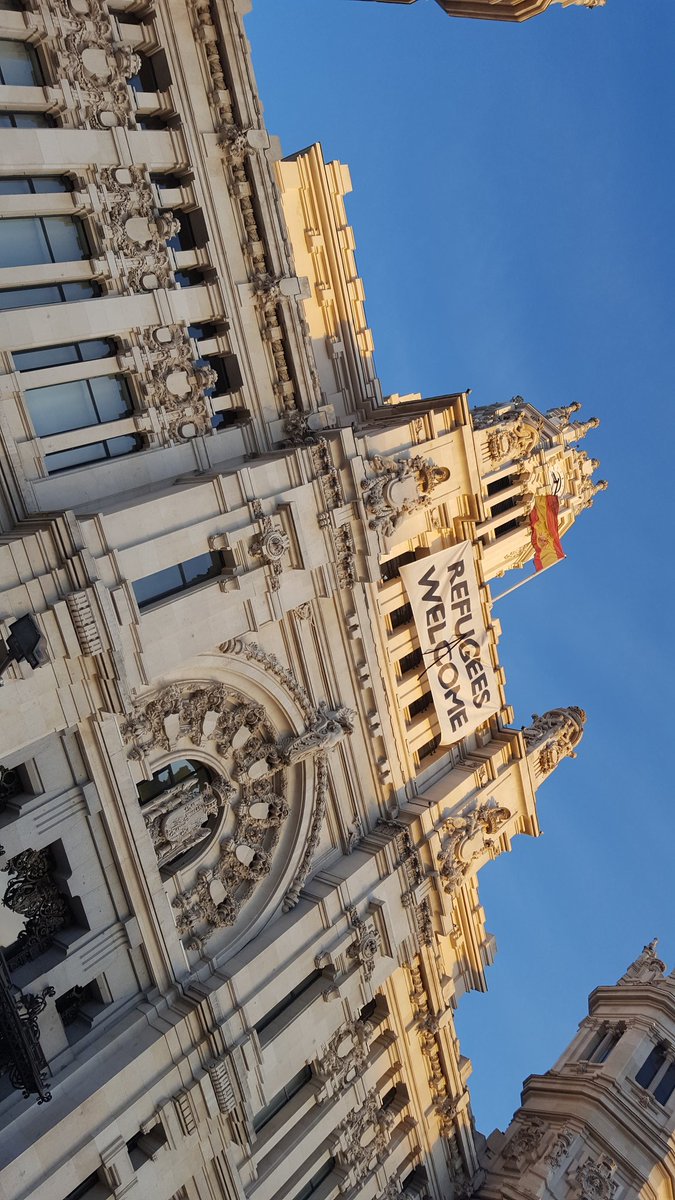 laugajo's tweet photo. Que bonita eres Madrid. https://t.co/tdSNFikqsU