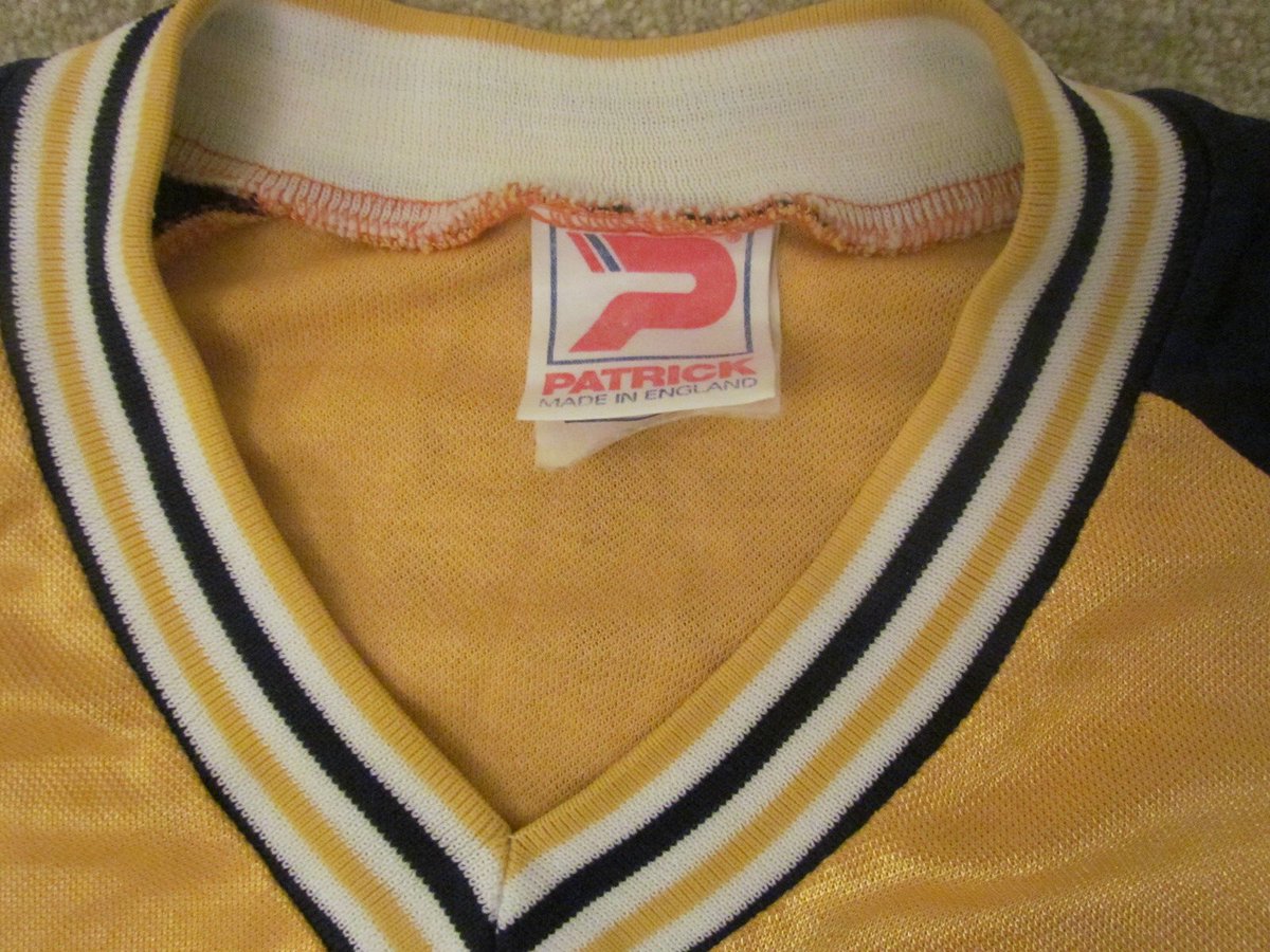 ReadingFCShirts's tweet photo. Seeing as we've hit the anniversary of the #readingfc Simod Cup Final https://t.co/n18OwUdC88 https://t.co/OIMz4gzlIM