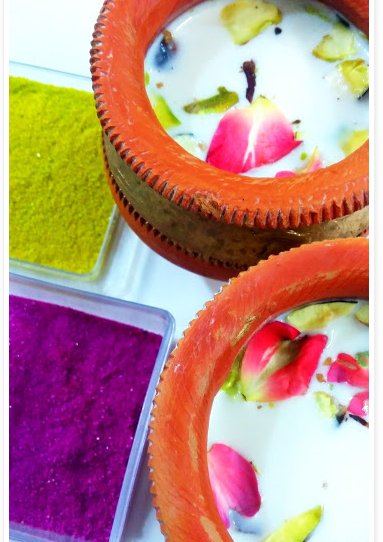 ShravsCookBook's tweet image. Thandai Recipe Holi Special - How to make Thandai Powder or Masala at home
#ThandaiRecipe 
goo.gl/IIJAvG