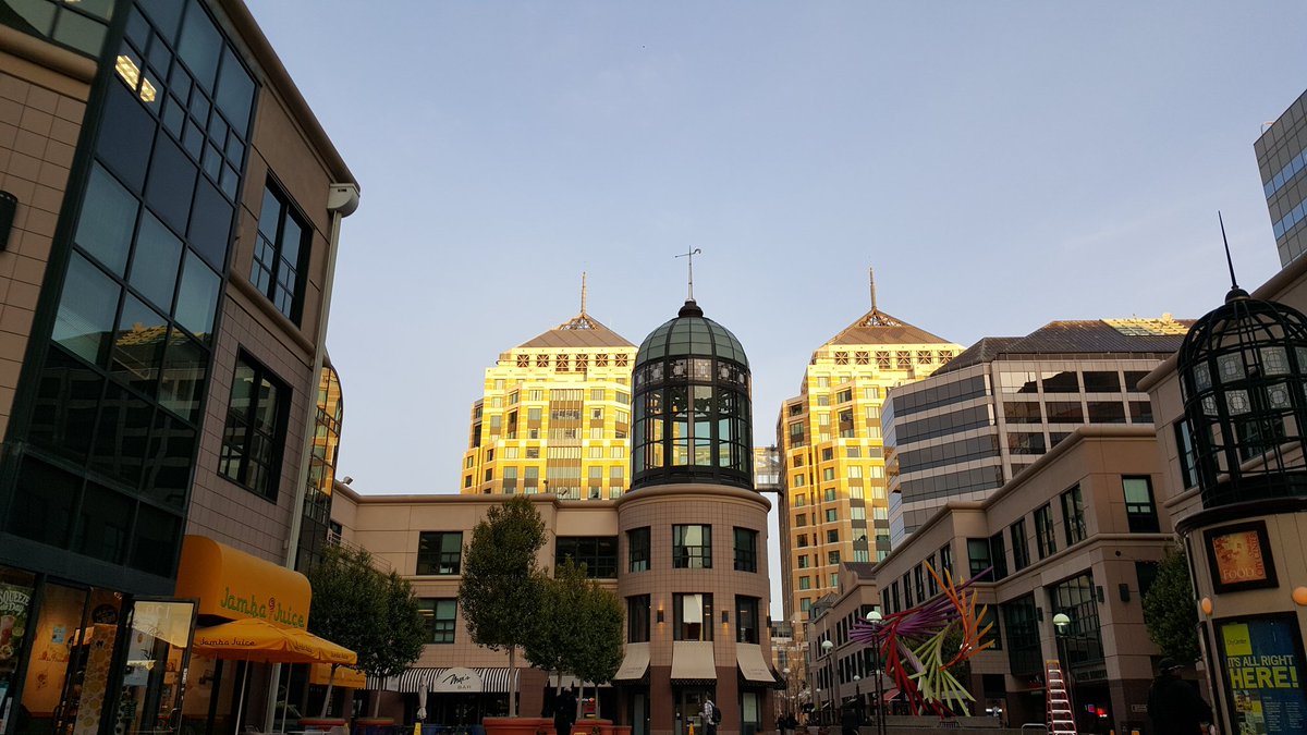 TraviezoDc8's tweet photo. #oklan #California https://t.co/eZbpNjBVD8