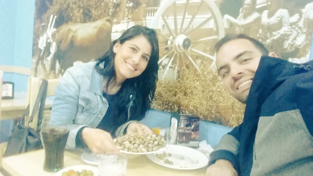 luisomms's tweet photo. 🐌🍻 caracoleando con mi gordi @Angeles92M 🍻🐌👫💕 https://t.co/ap7x4QXw4o