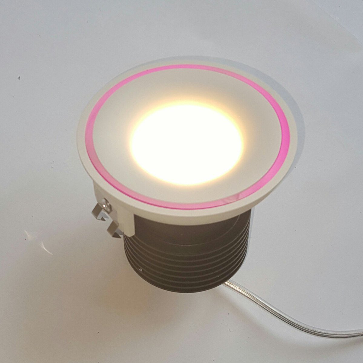 LEDDownlightCo tweet picture