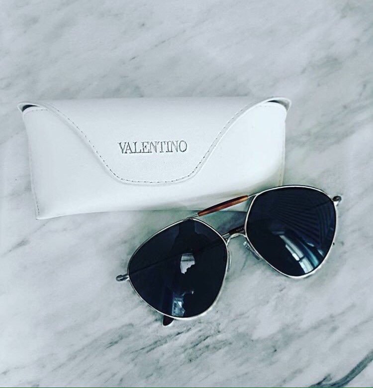 ShelbaeScrubs's tweet image. Eleanor on Instagram! 🕶