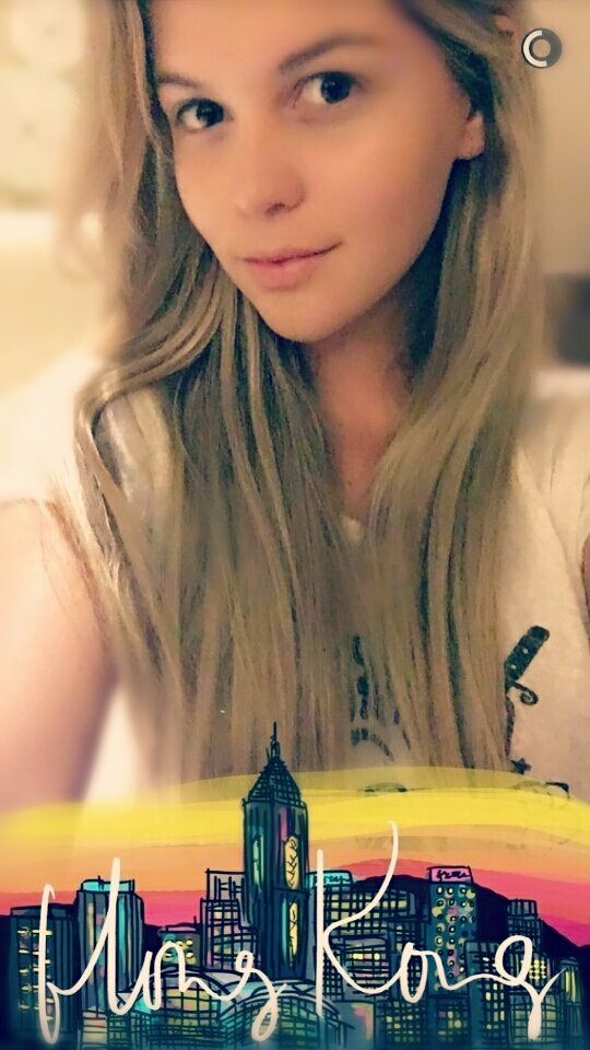 FansHorna's tweet photo. Nuestra reina conociendo nuevos lugares! Muy contenta por ti bella. Yo te espero  en Italia😘 https://t.co/z14OJhG1Vf