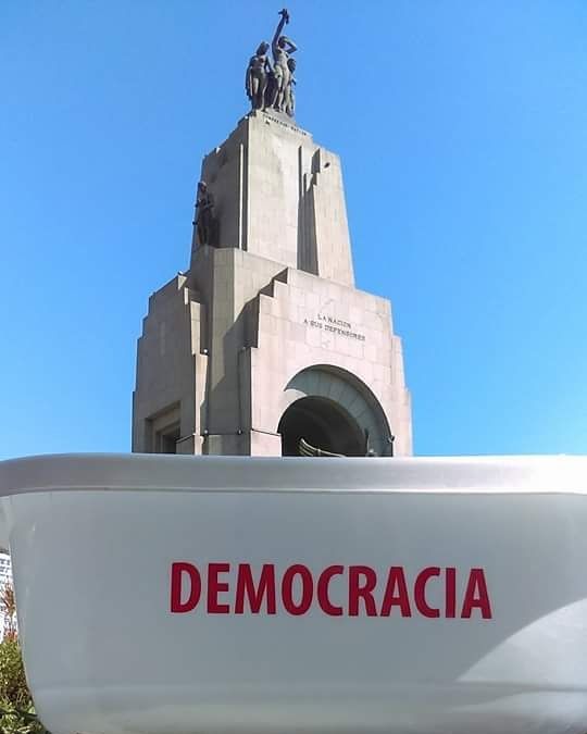 28JPeru's tweet photo. ¡Ya estamos en #CampodeMarte! Las y los esperamos. #democracia #Peru2016 #28j #28jperu https://t.co/rmEkuX3EKn