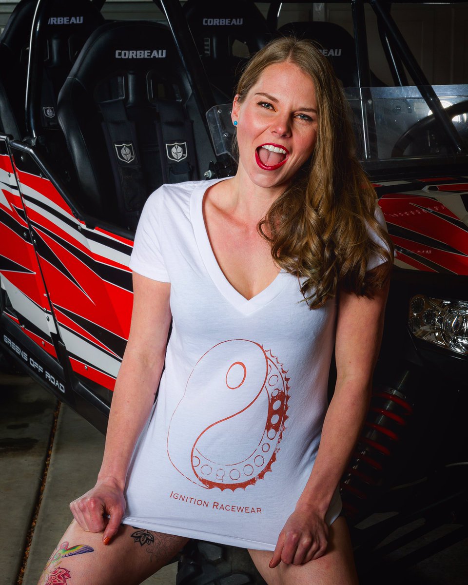 IgnitionRwear's tweet photo. Pants optional, happy Easter! #panstoptional #ignitionracewear #zen #milf #sexy #getsome https://t.co/drjkSZpgWn