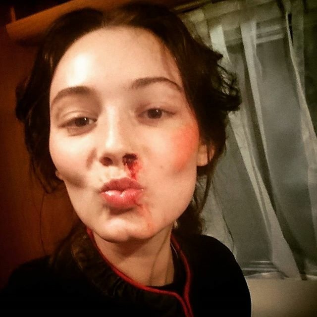 ehrlichmaria's tweet photo. Lovely greetings from Set. Marie hat's auch nicht leicht... #DieGlasbläserin #männer https://t.co/mtGetbgS88