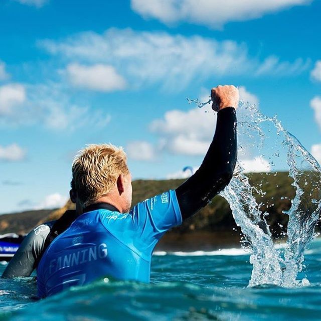 ripcurl_usa's tweet photo. A tradition like no other in surfing.
Mick is in the water now at Bells this Easter Sunday (Monday in Oz). #RipCur… https://t.co/pMYsghVs2M