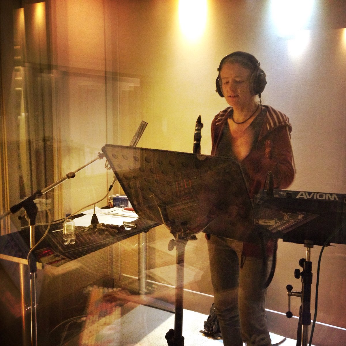 #klezmer <a href="/EvansSusi/">Susi Evans</a> in the studio <a href="/SonicaStudios/">SonicaStudios London</a> #newalbum
